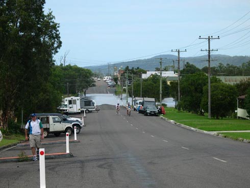 br2004/images/day4flooded_road.jpg